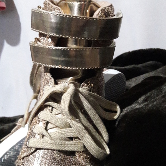 NEW Quipid Gold Sequin hi top Sneakers 6.5m - Picture 3 of 8